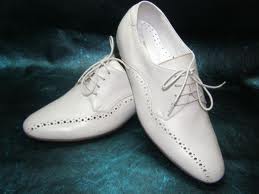 Мужская свадебная обувь: какие туфли будут уместными