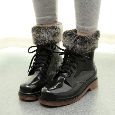 Ботинки резиновые: прорезиненные на шнурках, прозрачные, зимние, с резиновым низом