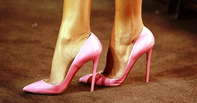 Розовые туфли – самые красивые модели и с чем носить?