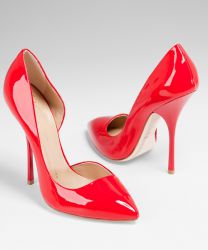 Красные лаковые женские туфли