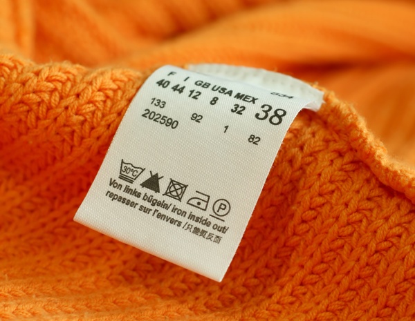 Ярлыки одежды более полезны, чем может показаться на первый взгляд. Фото с сайта www.ikirov.ru