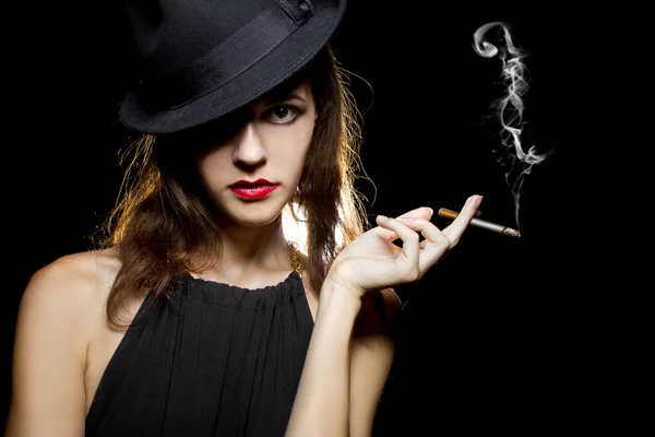 Женщины vaping электронная сигарета — стоковое фото