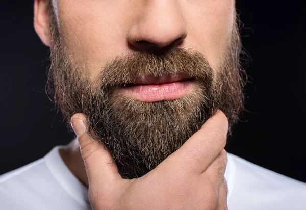 Бородатый человек — стоковое фото