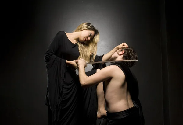 Гламурный блондинка леди с ее рабом — стоковое фото